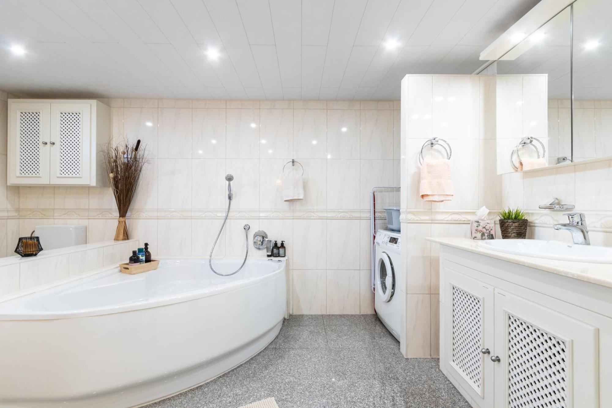 Eifelbergversteck Grosse Und Moderne Einliegerwohnung In Mayen Esterno foto